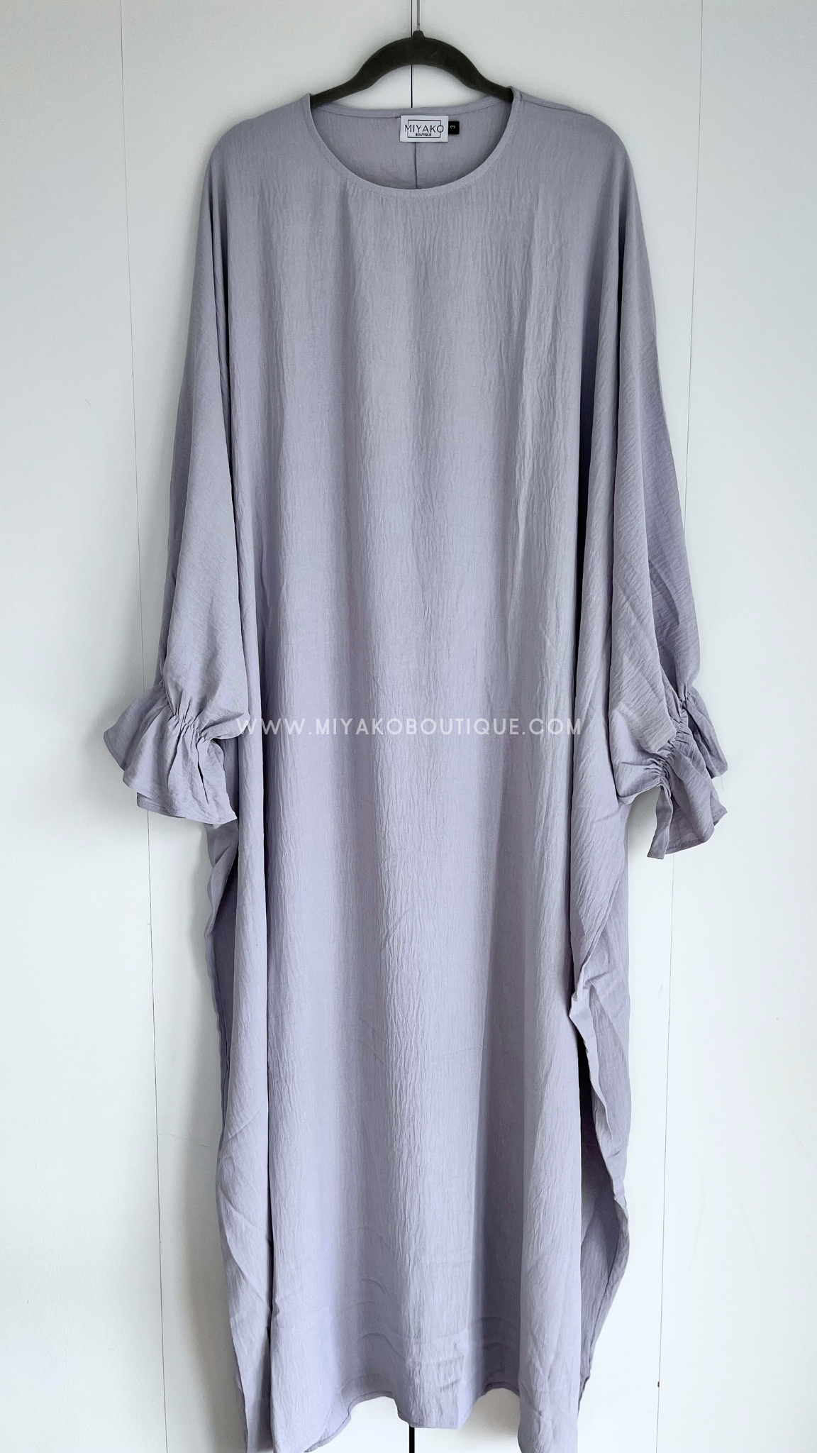 Light gray | Zahra Abaya