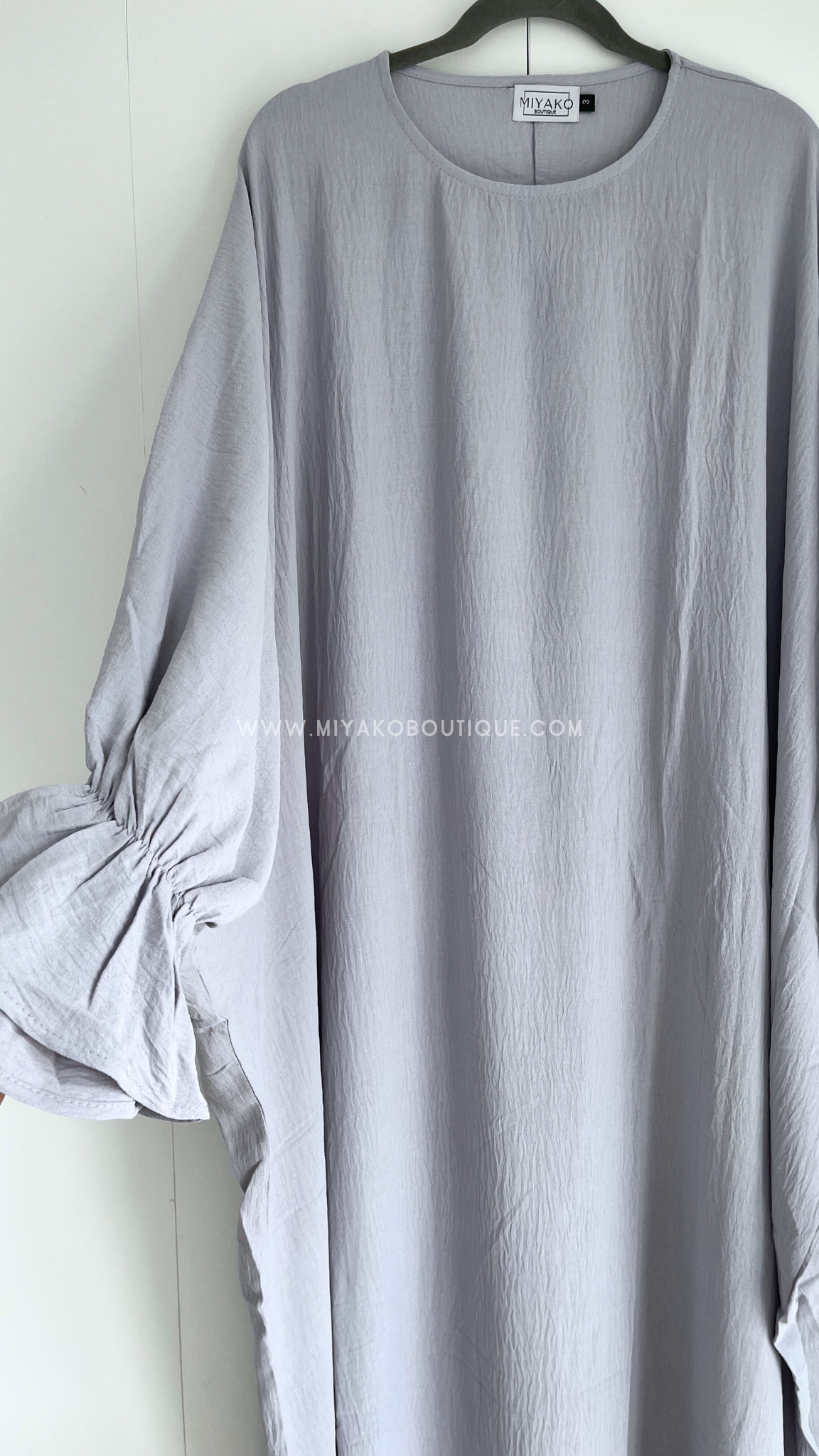 Light gray | Zahra Abaya
