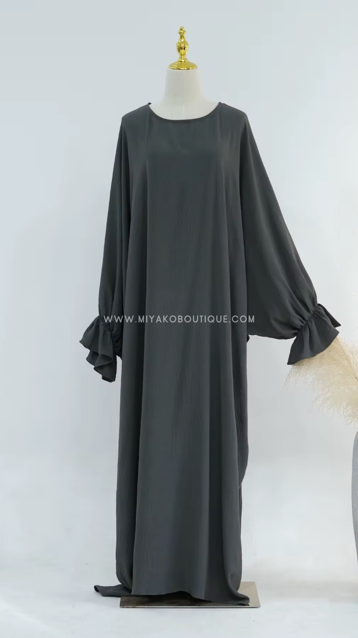 Dark gray | Zahra Abaya