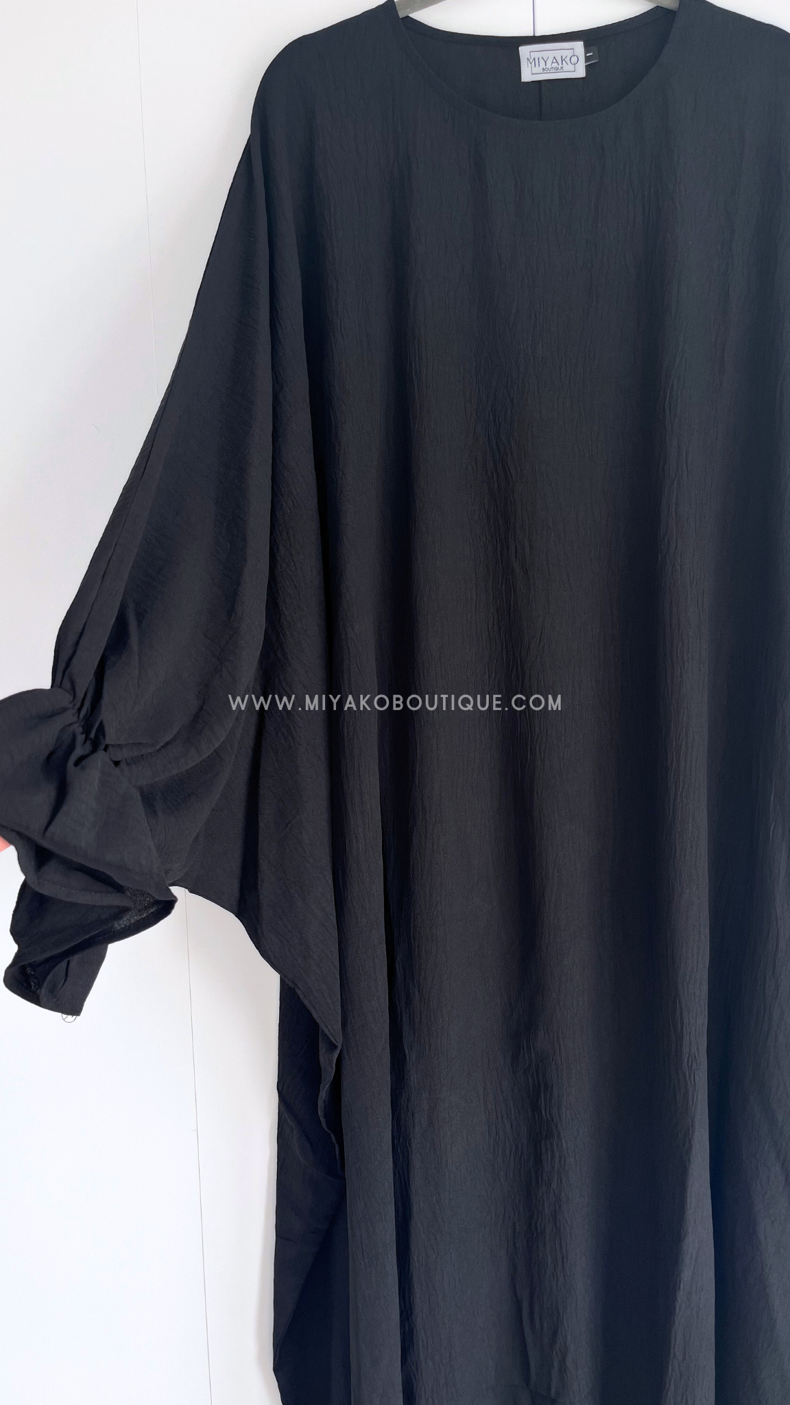 Black Flower | Zahra Abaya