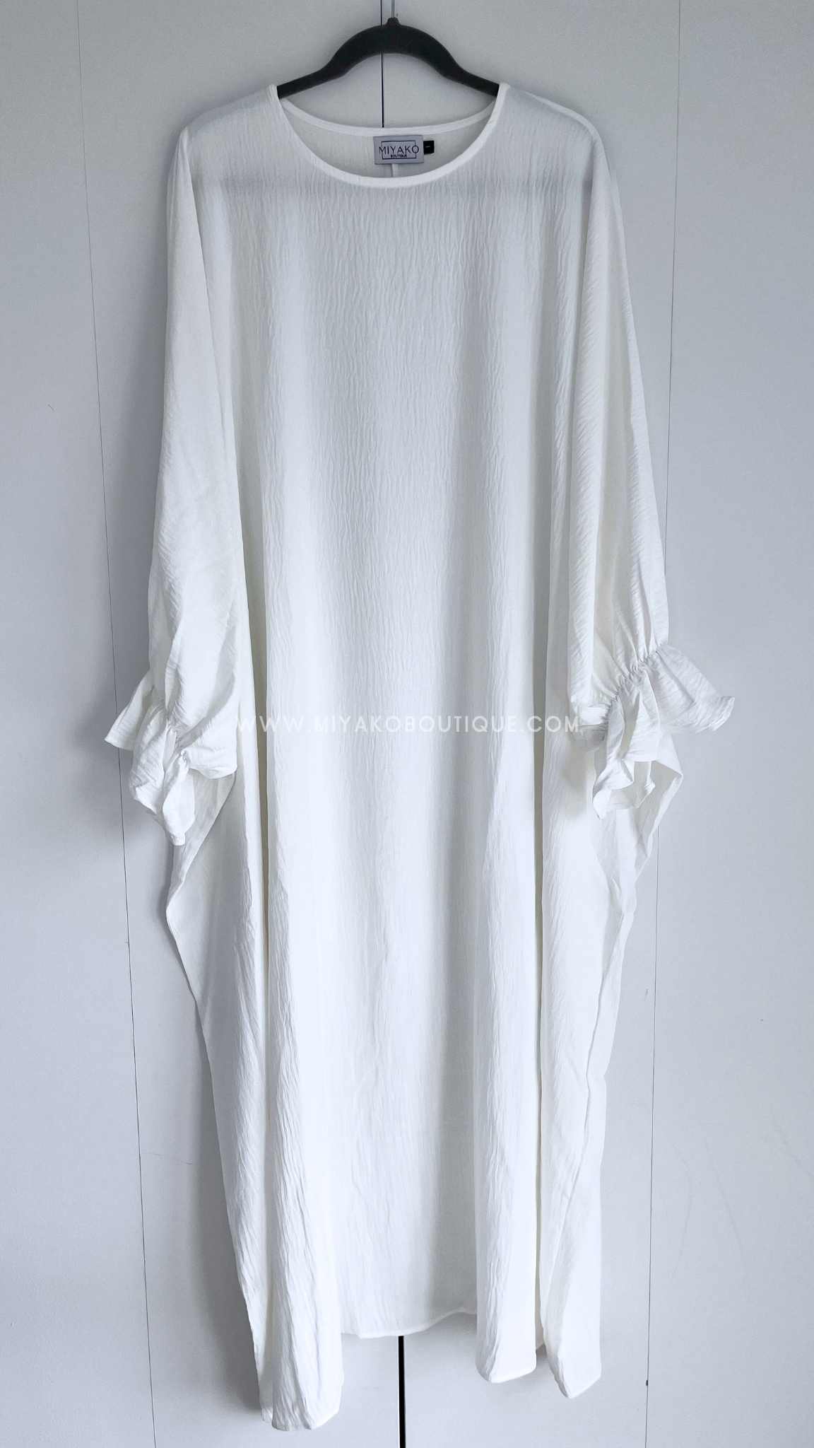 White Flower | Zahra Abaya